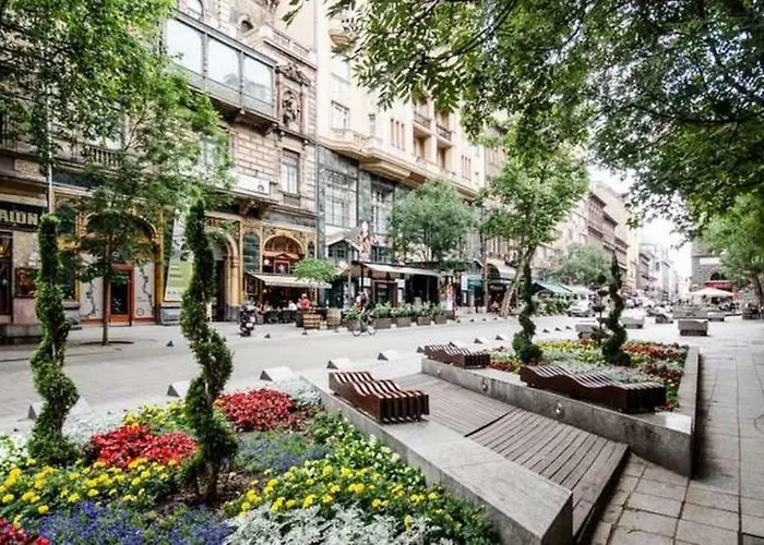 Lägenhet Cozy Downtown